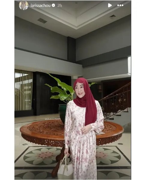 Larissa Chou rayakan Imlek 2025 bareng keluarga. (sumber: Instagram/ikram_rsd/larissachou)