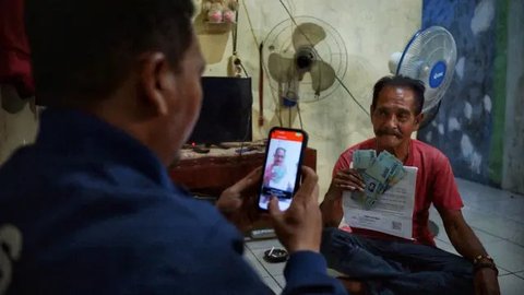 PT Pos Indonesia (Persero) atau PosIND, telah menyelesaikan amanah pemerintah untuk menyalurkan bantuan sosial (bansos) sembako dan Program Keluarga Harapan (PKH) di Jakarta untuk tahap 3 dan