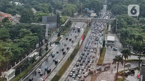 Dalam acara BRI Microfinance Outlook 2025, Menteri Keuangan Sri Mulyani Indrawati menjelaskan alasan penambahan anggaran Makan Bergizi Gratis (MBG).