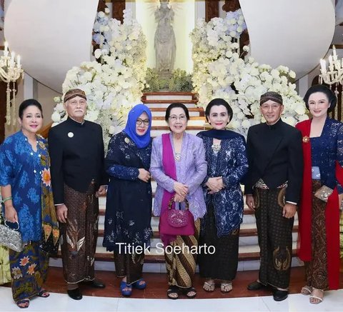 Potret Titiek Soeharto Hadiri Pernikahan Putra Ari Sigit