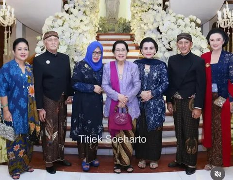 Keluarga Cendana Kembali Berkumpul di Pernikahan Cicit Soeharto. [@titieksoeharto]