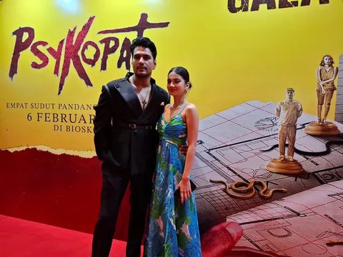 Menghadiri gala premiere film Psykopat, Cornelio Sunny didampingi Ratu Sofya. Hubungan keduanya menghangat setelah dikabarkan kawin lari. Benarkah? (Foto: Wayan Diananto)