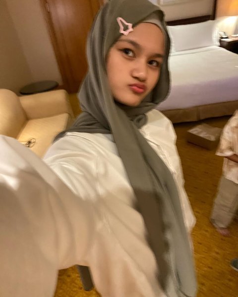 Potret Kayla Aisha Anak Arie Untung dan Fenita Arie yang Beranjak Remaja dan Makin Cantik