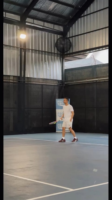 Potret Raffi Ahmad dan Nagita Slavina Latihan Tennis Bareng, Siap Buat Turnamen di Lagi-Lagi Tenis Internasional