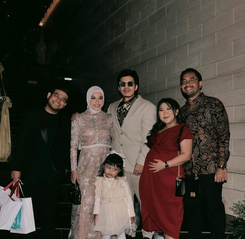 7 Potret Atta dan Aurel di Pernikahan Frans Faisal, Doa Spesial untuk Pengantin Jadi Sorotan