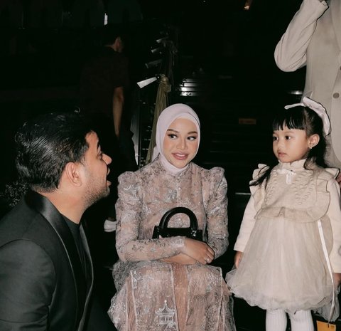 7 Potret Atta dan Aurel di Pernikahan Frans Faisal, Doa Spesial untuk Pengantin Jadi Sorotan
