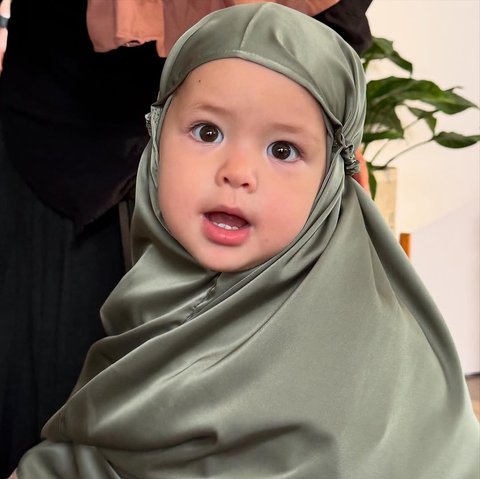 Potret Kamari saat Pakai Hijab Ini Bikin Netizen Gemas, Tampil Berbeda Hingga Dipanggil Bu Hajah