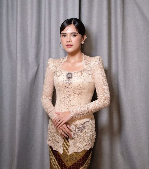7 Potret Audi Marissa Tampil Anggun Jadi Bridesmaid di Pernikahan Ochi Rosdiana, Ini Reaksi Warganet
