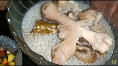 Bukan Dipresto, Ini Cara Rebus Kaki Kambing Agar Empuk dan Tidak Bau Prengus (YouTube/Dapoer Mamih Wiwi)