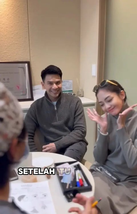 Potret Ririn Dwi dan Jonathan Frizzy ke Korea Operasi Kecantikan (Sumber: Instagram/ririndwiariyanti)