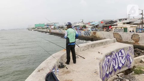 Tanggul itu akan memanjang dari Banten sampai Jawa Timur. (Liputan6.com/Herman Zakharia)