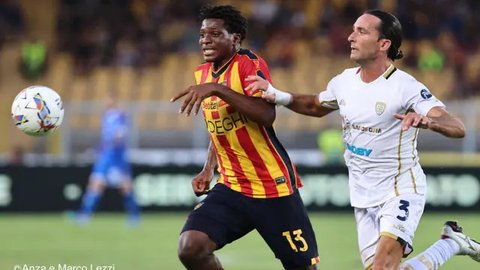Manchester United Pantau Patrick Dorgu (AFP)