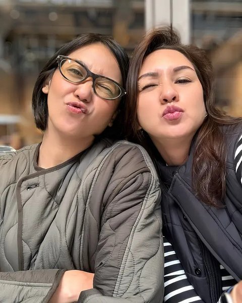 Potret Donna Agnesia Liburan Perdana Bareng Sahabat. (Sumber: Instagram/dagnesia)