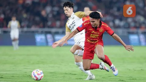 Pelatih PSM Makasar, Luciano Leandro, saat jumpa pers jelang Trofeo Persija di Pomelotel, Jakarta, Jumat (8/4/2016). (Bola.com/Vitalis Yogi Trisna)
