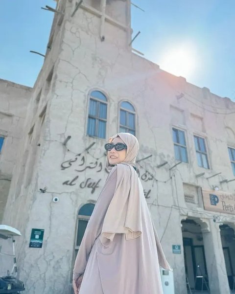 Potret dr. Tirta dan Sang Istri Nisa An Nashr Umroh (Sumber: x/annn_ashr)