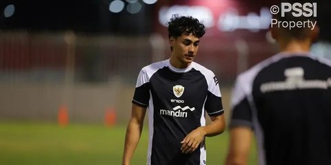 Striker Timnas Indonesia, Rafael Struick menjalani hari-hari pertama sebagai pemain Brisbane Roar (Dok. Brisbane Roar)