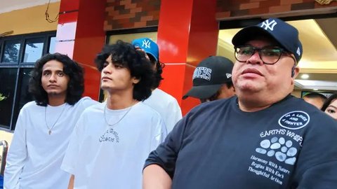 Laura Meizani alias Lolly malah memuja pacarnya, Vadel Badjideh baik, lucu, dan gentlemen alias jantan setelah jadi tersangka penganiayaan anggota TNI. (Foto: Dok. Instagram @1a.uraa)
