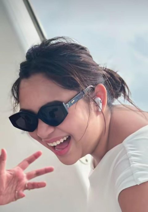 Potret Terbaru Mayangsari Liburan Bareng Keluarga, Outfitnya Dipuji Sopan