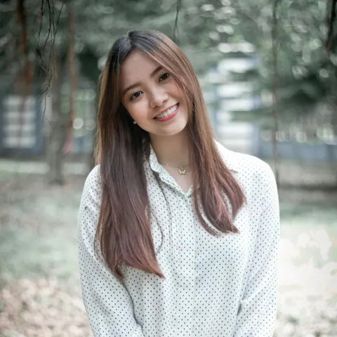 Hidup tenang./Copyright freepik.com/author/wayhomestudio