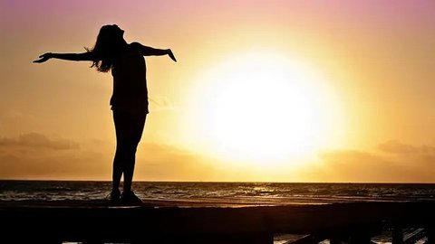 Mendengarkan musik pada pagi hari bisa membuat lebih semangat dalam beraktivitas seharian