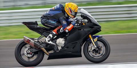 Daftar Pembalap WorldSSP 2025: Aldi Satya Mahendra Naik Kelas, Jangan Lupa Dukung Ya!
