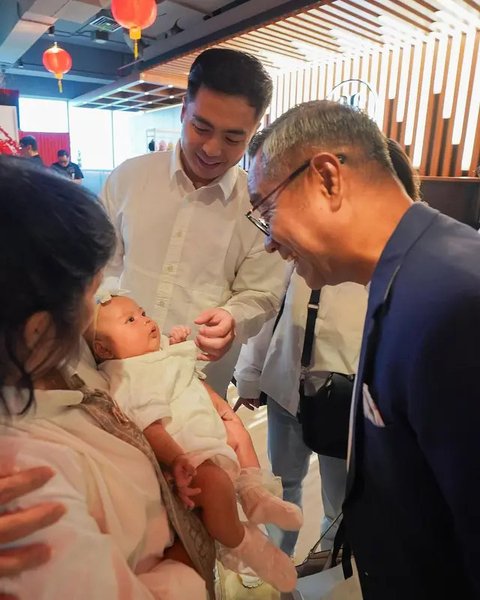 Potret Gritte Agatha Gelar Penyerahan Anak ke Gereja (Sumber: Instagram/gritteagathaa)