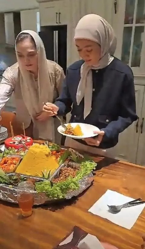 Ida Iasha (Instagram/idaiasha_gallery)