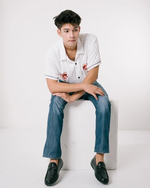 Potret Ganteng Arya Mohan, Pemain Sinetron 'ASMARA GEN Z' yang Kini Jadi Idola Baru