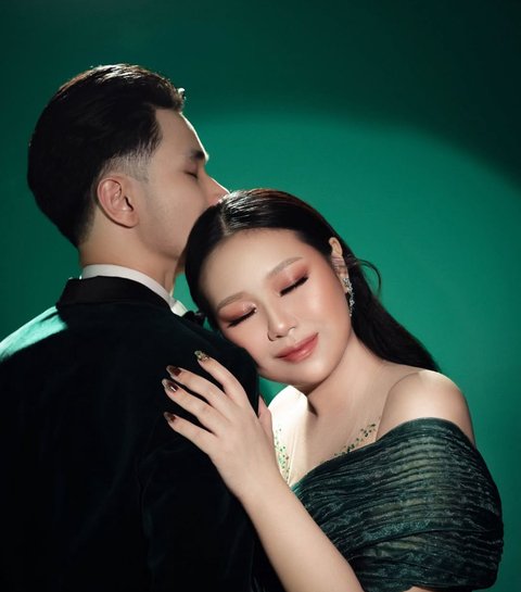 Pemotretan Spesial Valentine Sisca Kohl dan Jess No Limit, Tampil Elegan