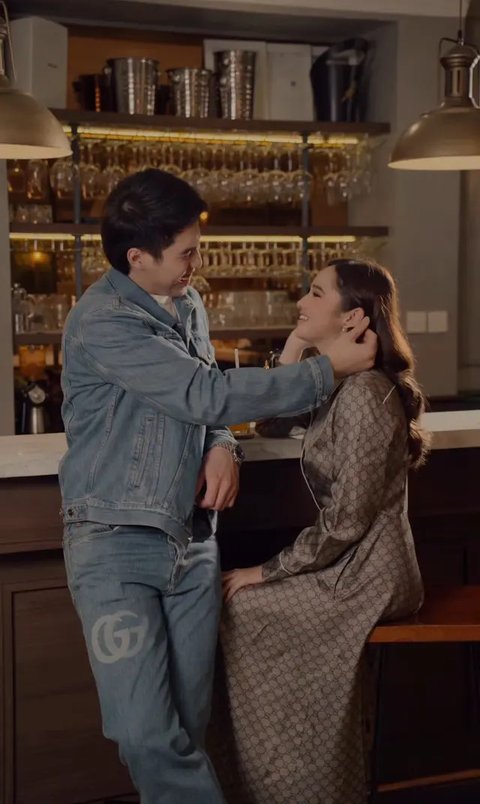 Potret Pasangan Artis Rayakan Valentine (Sumber: Instagram/alghazali7 dan maudiayunda)