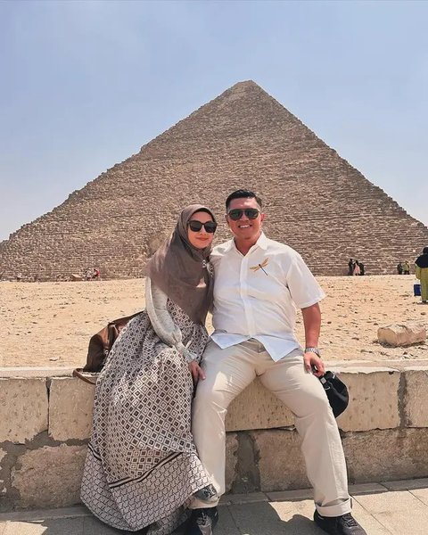 Potret Hendy Setiono Bareng Istri yang Sering ke Luar Negeri