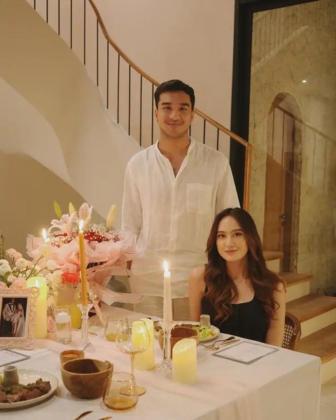 Potret Pasangan Artis Dinner di Momen Valentine 2025. (Sumber: Instagram/salshabillaadr/elelrumi)