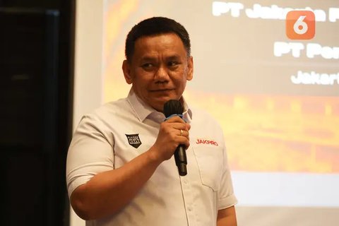 Direktur Utama PT Jakarta Propertindo (Jakpro), Iwan Takwin memberikan sambutan pada acara penandatanganan nota kesepamahaman atau MOU kerja sama Persija Jakarta dan Jakpro, Kamis (20/2/2025) di Morrisey Hotel, Jakarta Pusat.