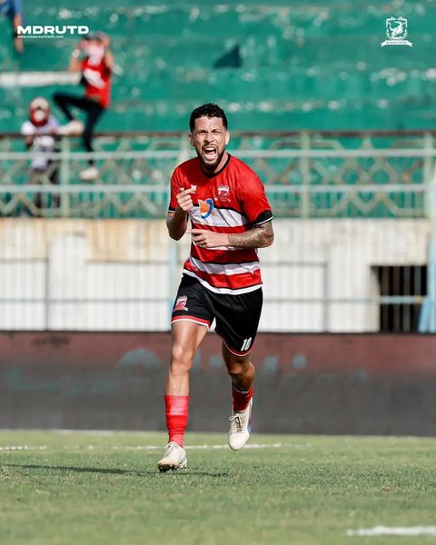 Madura United - Lulinha dan Jordy Wehrmann (Bola.com/Adreanus Titus)