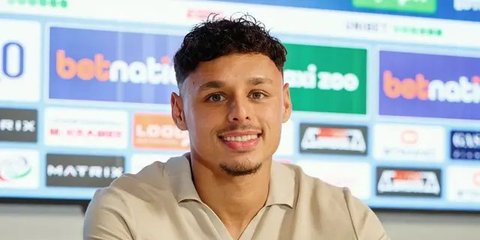 Bek Go Ahead Eagles di Eredivisie 2024/2025, Dean James, berminat untuk dinaturalisasi menjadi Warga Negara Indonesia (WNI) untuk membela Timnas Indonesia. (Bola.com/Dok.Instagram Dean Jam