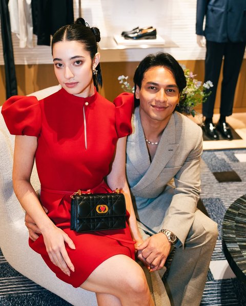 Penampilan Ameera Khan Bikin Salah Fokus saat Digandeng Jefri Nichol, Pacaran Romantis di Malaysia