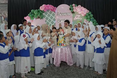 Momen Ulang Tahun Ameena ke-3. (Sumber: Instagram/aurelie.hermansyah)