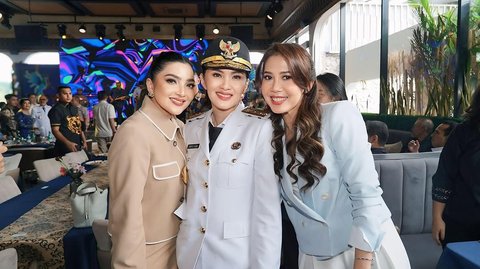 Potret Ashanty Hadiri Syukuran Pelantikan Sherly Tjoana Laos Sebagai Gubernur Maluku Utara, Tampil Cantik Serba Coklat