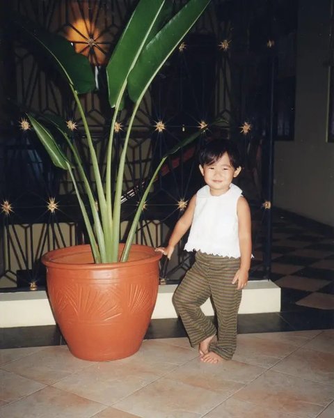 Potret Masa Kecil Dhika Himawan. (Sumber: Instagram/dhikahimawann)