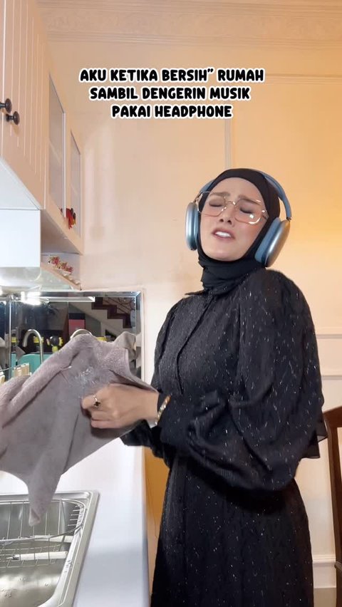 Kini Suka Bikin Konten Lucu, Ini Sederet Postingan Mulan Jameela yang Mengandung Tawa - sang Anak Juga Ikut