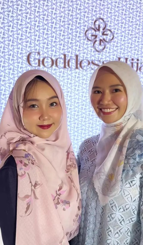 Potret Reni Effendi Istri dr Richard Lee Belajar Hijab (Sumber: Instagram/renieffendi24)