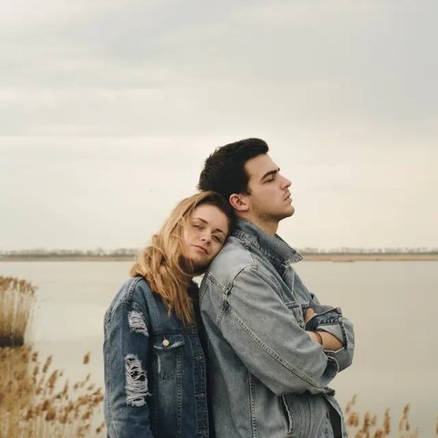 Ilustrasi pria yang sedang berbohong. Credit: freepik.com