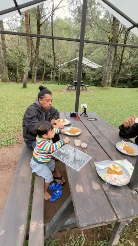 Potret Indah Permatasari dan Arie Kriting Healing di Hutan, Netizen Kepo Lokasinya