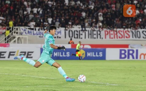 Timnas Indonesia - Ernando Ari dan Nadeo Argawinata (Bola.com/Adreanus Titus)