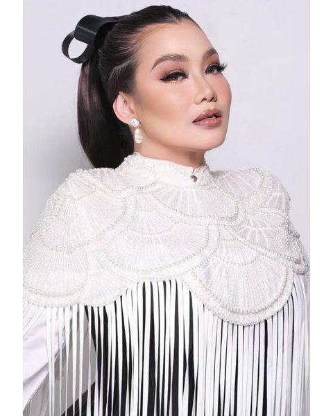 Transformasi Fashion Reza Artamevia dari Tahun 90-an hingga Kini Berhijab