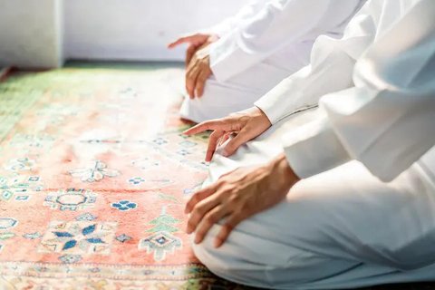 Ilustrasi Sholat, Ibadah (Photo created by rawpixel.com on freepik)