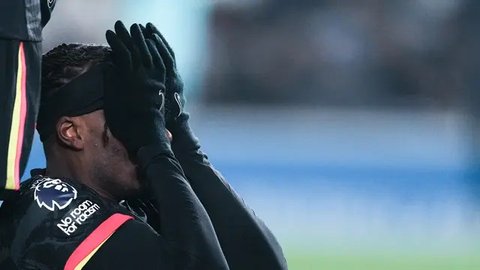 Meski diprediksi akan bangkit setelah kekalahan pekan lalu, Chelsea justru tampil lebih buruk. Mereka gagal melepaskan satu pun tembakan tepat sasaran sepanjang 90 menit pertandingan. (AP