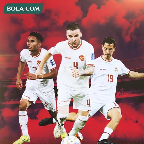 Timnas Indonesia - Jay Idzes, Patrick Kluivert, Mees Hilgers, Rizky Ridho (Bola.com/Adreanus Titus)