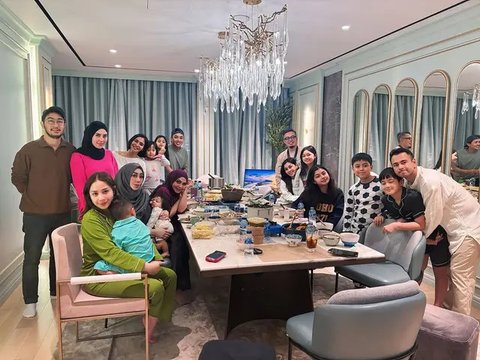 Menu Sahur di Rumah Raffi Ahmad Jadi Sorotan, Warganet Sebut Tetap Merakyat.  foto: (dok.Instagram @raffinagita1717/https://www