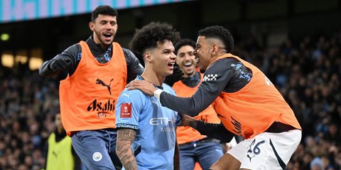 Daftar Lengkap Tim Lolos Babak 8 Besar FA Cup 2024/2025